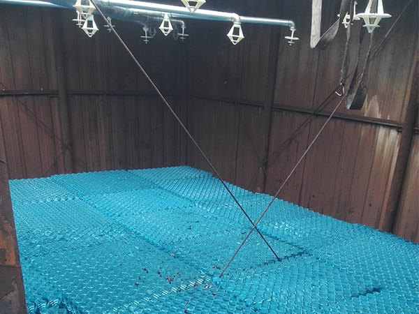 鍐峰嵒濉旂董淇�